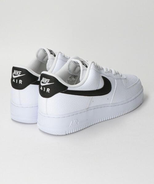 NIKE（ナイキ）の「＜NIKE＞ AIR FORCE 1 07/エアフォース1（スニーカー・メンズ・ブラック/ホワイト・26cm/27.5cm/28cm/27cm/26.5cm）」の6枚目の写真