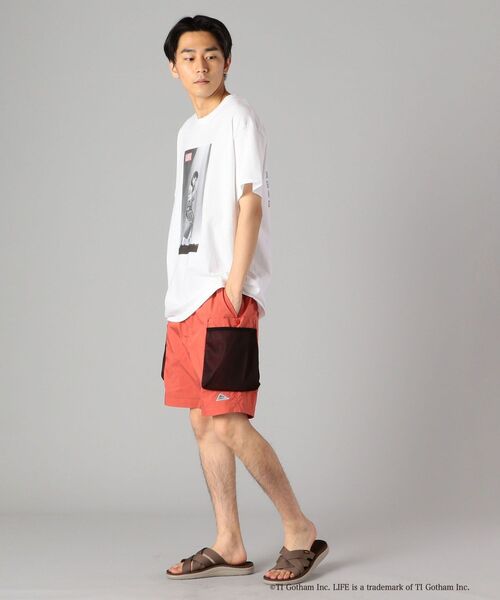 SHIPS（シップス）の「SHIPS: LIFE MAGAZINE フォトプリント Tシャツ（Tシャツ/カットソー・メンズ・ブラック/ホワイト/オフホワイト/ホワイト系・LARGE/MEDIUM/X-LARGE/SMALL）」の7枚目の写真