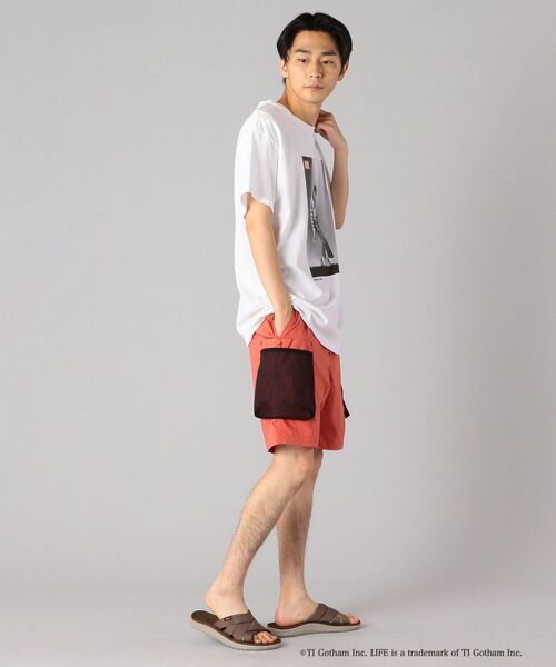 SHIPS（シップス）の「SHIPS: LIFE MAGAZINE フォトプリント Tシャツ（Tシャツ/カットソー・メンズ・ブラック/ホワイト/オフホワイト/ホワイト系・LARGE/MEDIUM/X-LARGE/SMALL）」の19枚目の写真