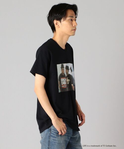 SHIPS（シップス）の「SHIPS: LIFE MAGAZINE フォトプリント Tシャツ（Tシャツ/カットソー・メンズ・ブラック/ホワイト/オフホワイト/ホワイト系・LARGE/MEDIUM/X-LARGE/SMALL）」の20枚目の写真