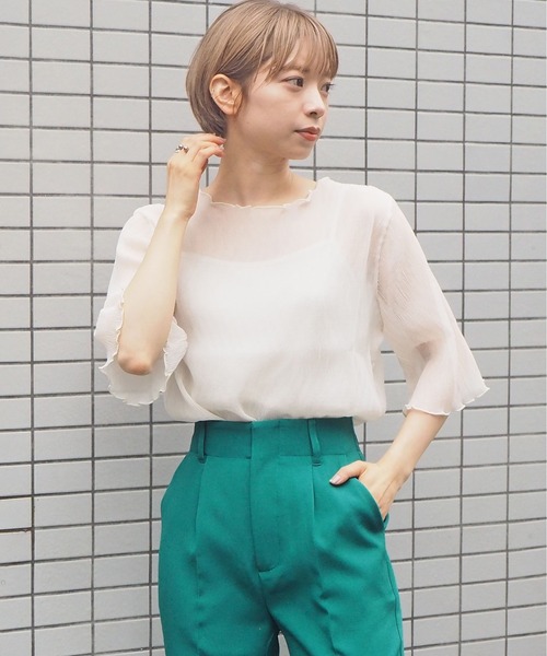 tiptop(ティップトップ)の「【2024SS新色登場】クリンクルシアー5分袖ブラウス×キャミセット(シャツ/ブラウス・レディース・ブラック/オフホワイト/ブルー/ライトグリーン/アイボリー/ホワイト系その他/A/B/グリーン/C/ブラック系その他/グレー系その他・FREE)」の3枚目の写真