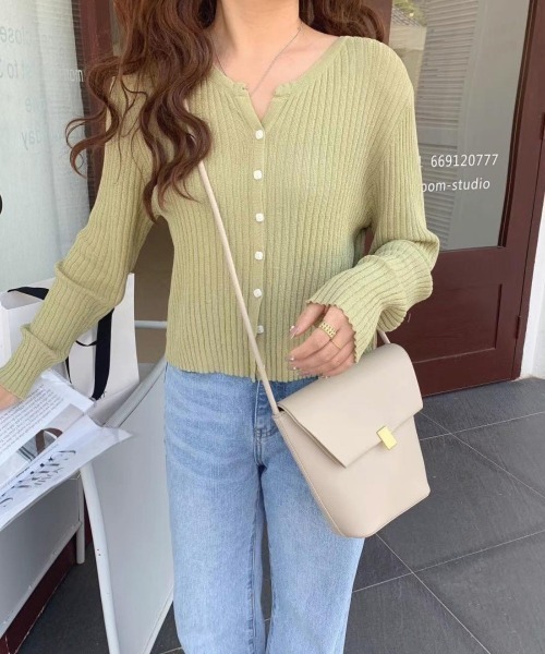 Loco Ocean（ロコオーシャン）の「フェイクレザー ミニフラップショルダーバッグ（ショルダーバッグ・レディース・グレイッシュベージュ/ホワイト/ブラック/ベージュ/ブルー/キャメル・ONE SIZE）」の5枚目の写真