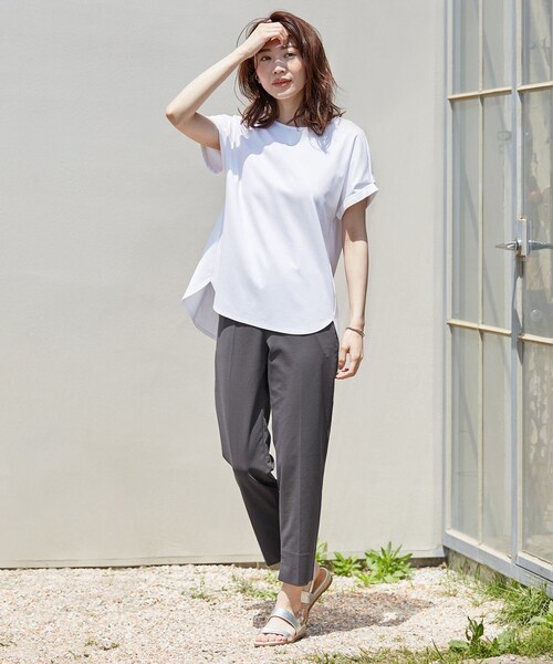 J.PRESS(ジェイプレス)の「【UVケア・消臭効果・接触冷感】コンパクトコットンスムース ラウンドヘム カットソー(Tシャツ/カットソー・レディース・ホワイト系1/ブラック系/ダークブラウン系/ベージュ系/ネイビー系/ホワイト系・T15/T13)」の10枚目の写真