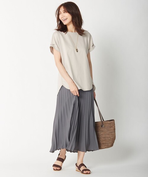 J.PRESS(ジェイプレス)の「【UVケア・消臭効果・接触冷感】コンパクトコットンスムース ラウンドヘム カットソー(Tシャツ/カットソー・レディース・ホワイト系1/ブラック系/ダークブラウン系/ベージュ系/ネイビー系/ホワイト系・T15/T13)」の12枚目の写真