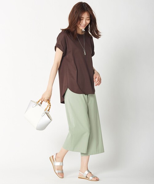 J.PRESS(ジェイプレス)の「【UVケア・消臭効果・接触冷感】コンパクトコットンスムース ラウンドヘム カットソー(Tシャツ/カットソー・レディース・ホワイト系1/ブラック系/ダークブラウン系/ベージュ系/ネイビー系/ホワイト系・T15/T13)」の13枚目の写真