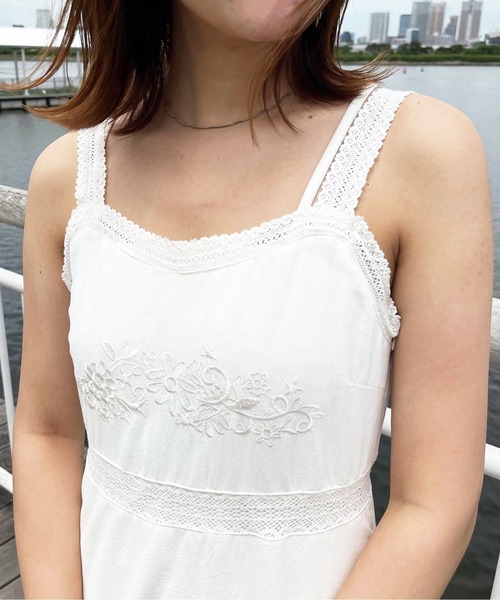 apres jour clair(アプレジュールクレア)の「【apres jour clair】刺繍キャミワンピース【ZOZOTOWN限定アイテム】(ワンピース・レディース・オフホワイト/ライトベージュ・X-LARGE/フリー)」の5枚目の写真