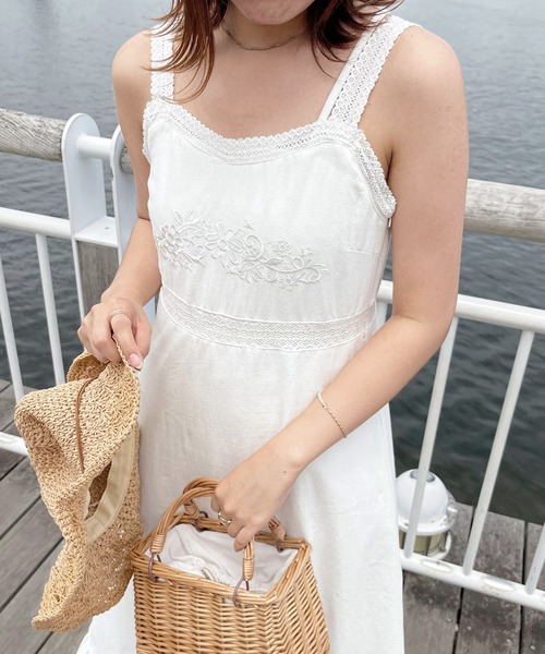 apres jour clair(アプレジュールクレア)の「【apres jour clair】刺繍キャミワンピース【ZOZOTOWN限定アイテム】(ワンピース・レディース・オフホワイト/ライトベージュ・X-LARGE/フリー)」の6枚目の写真