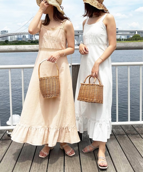 apres jour clair(アプレジュールクレア)の「【apres jour clair】刺繍キャミワンピース【ZOZOTOWN限定アイテム】(ワンピース・レディース・オフホワイト/ライトベージュ・X-LARGE/フリー)」の22枚目の写真