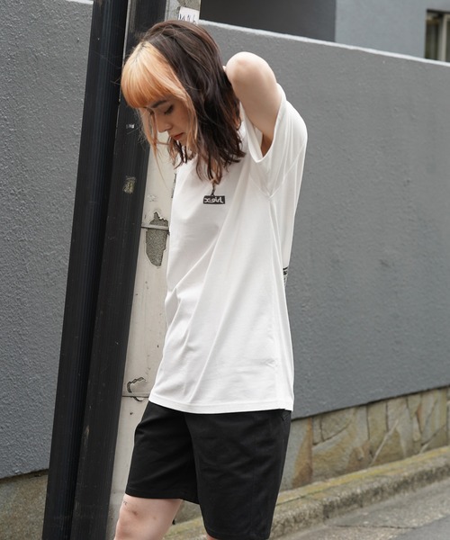 X-girl（エックスガール）の「X-girl × JIMMY’Z PYTHON S/S TEE（Tシャツ/カットソー・レディース・ライトブルー/ホワイト・L/M/XL/S）」の11枚目の写真