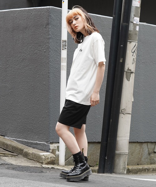 X-girl（エックスガール）の「X-girl × JIMMY’Z PYTHON S/S TEE（Tシャツ/カットソー・レディース・ライトブルー/ホワイト・L/M/XL/S）」の10枚目の写真