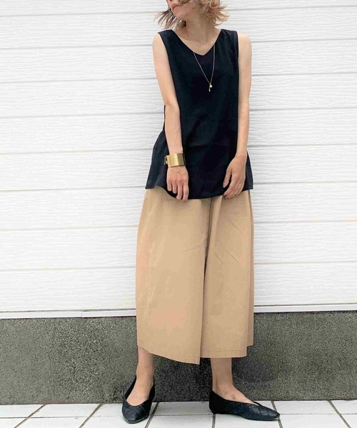 Q（キュー）の「シアーノースリブラウス（シャツ/ブラウス・レディース・ライトグレー/ブラック/テラコッタ・MEDIUM）」の9枚目の写真