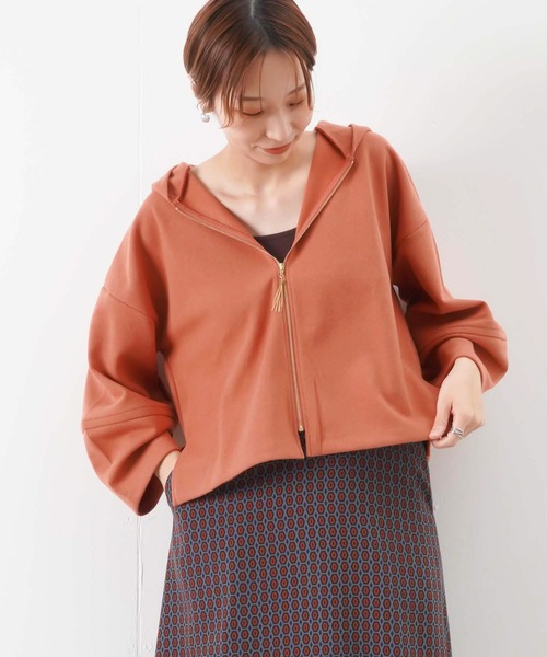 malla(マーラ)の「malla マーラ ブークレダンボールパーカー(パーカー・レディース・ライトグレー/ブラック/オレンジ・FREE)」の1枚目の写真