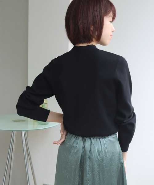 HER CLOSET(ハークローゼット)の「【shemoshelly】フロントピンタックロングスリーブニット(ニット/セーター・レディース・ブラック/ダークグリーン/ブラウン/ブルー/アイボリー/グレイッシュベージュ・M)」の18枚目の写真