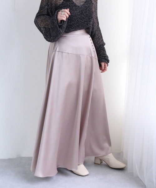 TRIANGLE PALETTE（トライアングルパレット）の「サテンロングスカート（スカート・レディース・ブルー/ベージュ/グレイッシュベージュ・FREE）」の5枚目の写真
