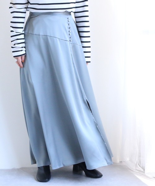 TRIANGLE PALETTE（トライアングルパレット）の「サテンロングスカート（スカート・レディース・ブルー/ベージュ/グレイッシュベージュ・FREE）」の6枚目の写真