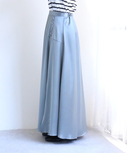 TRIANGLE PALETTE（トライアングルパレット）の「サテンロングスカート（スカート・レディース・ブルー/ベージュ/グレイッシュベージュ・FREE）」の12枚目の写真