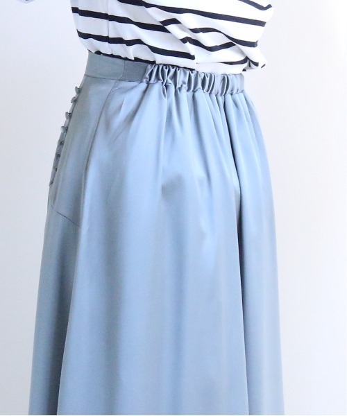 TRIANGLE PALETTE（トライアングルパレット）の「サテンロングスカート（スカート・レディース・ブルー/ベージュ/グレイッシュベージュ・FREE）」の15枚目の写真