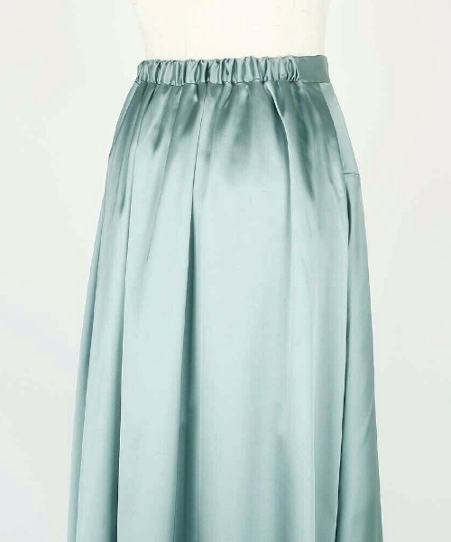 TRIANGLE PALETTE（トライアングルパレット）の「サテンロングスカート（スカート・レディース・ブルー/ベージュ/グレイッシュベージュ・FREE）」の19枚目の写真