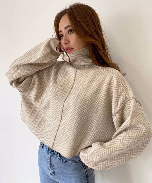 M y u（ミュー）の「【ZOZO限定アイテム】ヘリンボーン柄ジャガード短丈ニット（ニット/セーター・レディース・ベージュ/ブラック・FREE）」の12枚目の写真