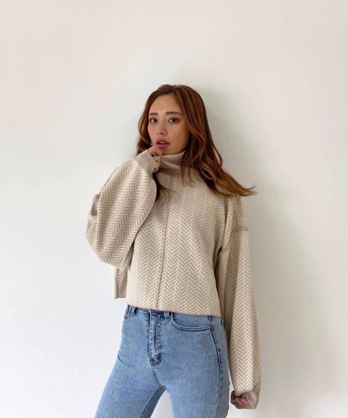 M y u（ミュー）の「【ZOZO限定アイテム】ヘリンボーン柄ジャガード短丈ニット（ニット/セーター・レディース・ベージュ/ブラック・FREE）」の19枚目の写真