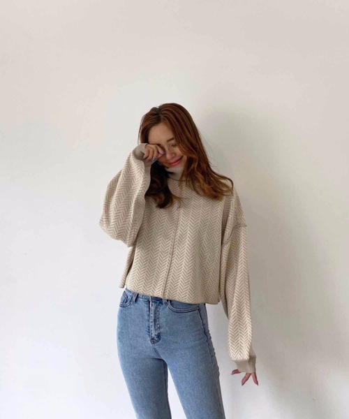 M y u（ミュー）の「【ZOZO限定アイテム】ヘリンボーン柄ジャガード短丈ニット（ニット/セーター・レディース・ベージュ/ブラック・FREE）」の22枚目の写真