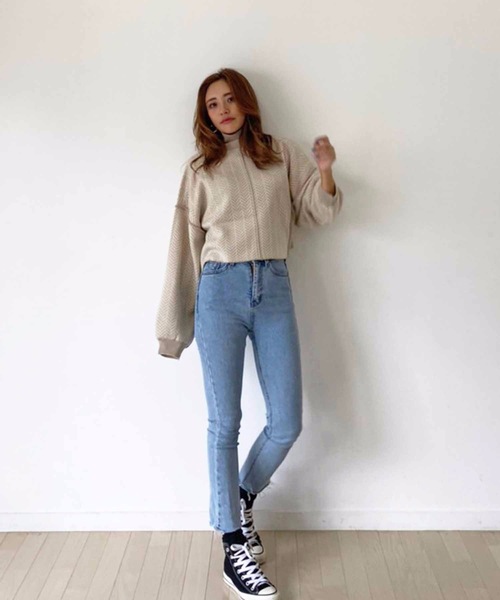 M y u（ミュー）の「【ZOZO限定アイテム】ヘリンボーン柄ジャガード短丈ニット（ニット/セーター・レディース・ベージュ/ブラック・FREE）」の4枚目の写真