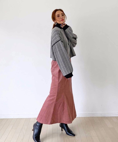 M y u（ミュー）の「【ZOZO限定アイテム】ヘリンボーン柄ジャガード短丈ニット（ニット/セーター・レディース・ベージュ/ブラック・FREE）」の8枚目の写真