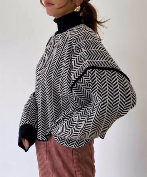 M y u（ミュー）の「【ZOZO限定アイテム】ヘリンボーン柄ジャガード短丈ニット（ニット/セーター・レディース・ベージュ/ブラック・FREE）」の11枚目の写真
