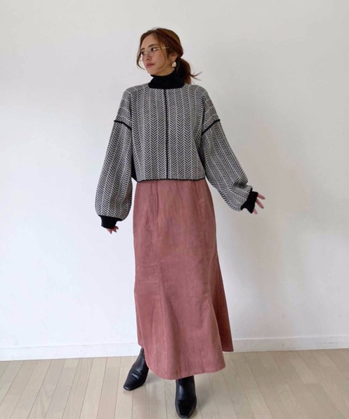 M y u（ミュー）の「【ZOZO限定アイテム】ヘリンボーン柄ジャガード短丈ニット（ニット/セーター・レディース・ベージュ/ブラック・FREE）」の15枚目の写真