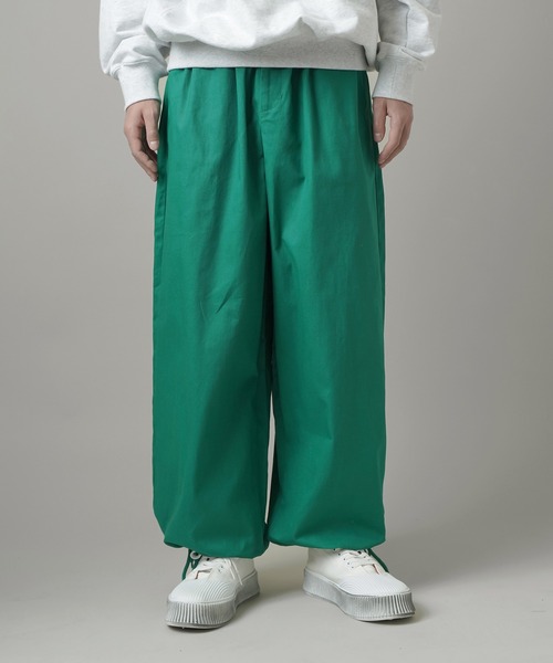 SPINNS（スピンズ）の「【7色展開】TWLドローコード　カラースノーパンツ（チノパンツ・メンズ・パープル/ロイヤルブルー/グリーン/アイボリー/レッド/イエロー/ブラック・S/M/L）」の3枚目の写真