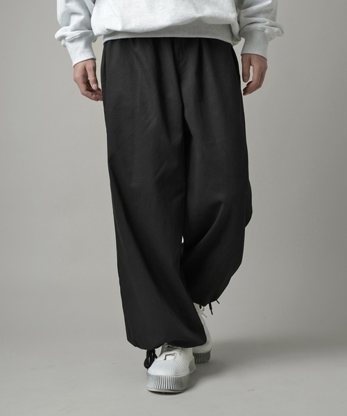 SPINNS（スピンズ）の「【7色展開】TWLドローコード　カラースノーパンツ（チノパンツ・メンズ・パープル/ロイヤルブルー/グリーン/アイボリー/レッド/イエロー/ブラック・S/M/L）」の2枚目の写真