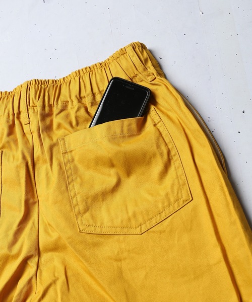 SPINNS（スピンズ）の「【7色展開】TWLドローコード　カラースノーパンツ（チノパンツ・メンズ・パープル/ロイヤルブルー/グリーン/アイボリー/レッド/イエロー/ブラック・S/M/L）」の16枚目の写真