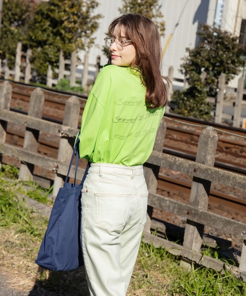 L'DEZA(エルデゼ)の「オーバーサイズ プリントロンT(Tシャツ/カットソー・レディース・ホワイト/ライム・L/XXL)」の13枚目の写真
