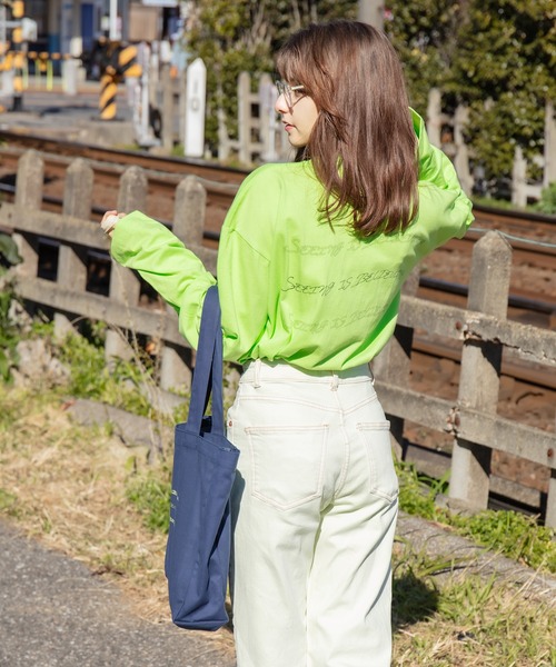 L'DEZA(エルデゼ)の「オーバーサイズ プリントロンT(Tシャツ/カットソー・レディース・ホワイト/ライム・L/XXL)」の14枚目の写真