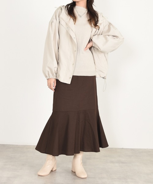 w closet（ダブルクローゼット）の「撥水加工ビックマウンテンパーカー（マウンテンパーカー・レディース・アイボリー・FREE）」の2枚目の写真