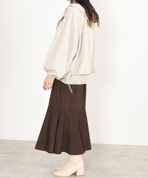 w closet（ダブルクローゼット）の「撥水加工ビックマウンテンパーカー（マウンテンパーカー・レディース・アイボリー・FREE）」の8枚目の写真