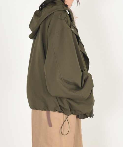 w closet（ダブルクローゼット）の「撥水加工ビックマウンテンパーカー（マウンテンパーカー・レディース・アイボリー・FREE）」の18枚目の写真