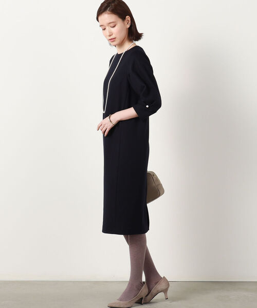 NOLLEY’S(ノーリーズ)の「パール付き圧縮ウールワンピース(ワンピース・レディース・ネイビー・38/36)」の3枚目の写真