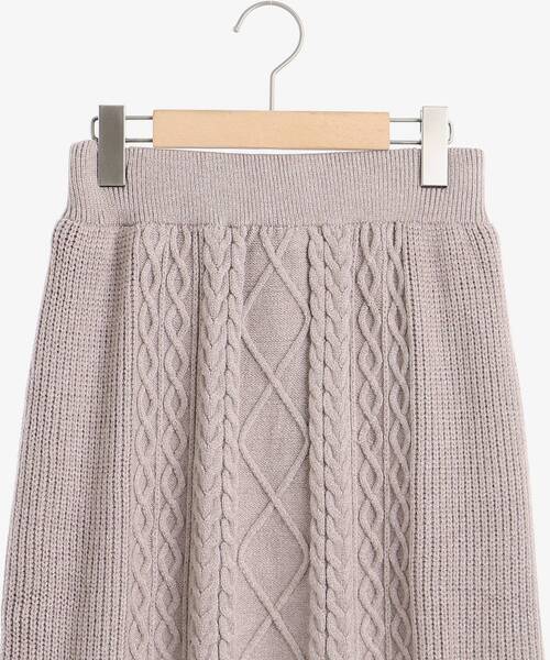 MAJESTIC LEGON（マジェスティックレゴン）の「ベルト付きケーブルロングスカート（スカート・レディース・ブラック/ベージュ/アイボリー/グレー・MEDIUM）」の6枚目の写真