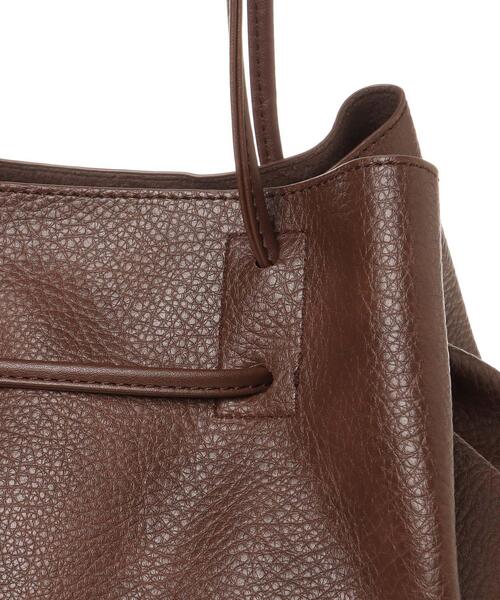 INGNI（イング）の「ポーチ付大きめトート（トートバッグ・レディース・アイボリー/ブラウン/ブラック・ONE SIZE）」の8枚目の写真