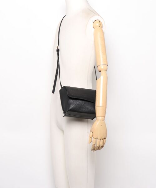 HONEYSUCKLE ROSE（ハニーサックルローズ）の「【HONEYSUCKLE ROSE】ＰＵフラップショルダー（ショルダーバッグ・レディース・ブラック/ブラウン・フリー）」の6枚目の写真