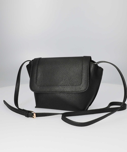 HONEYSUCKLE ROSE（ハニーサックルローズ）の「【HONEYSUCKLE ROSE】ＰＵフラップショルダー（ショルダーバッグ・レディース・ブラック/ブラウン・フリー）」の2枚目の写真