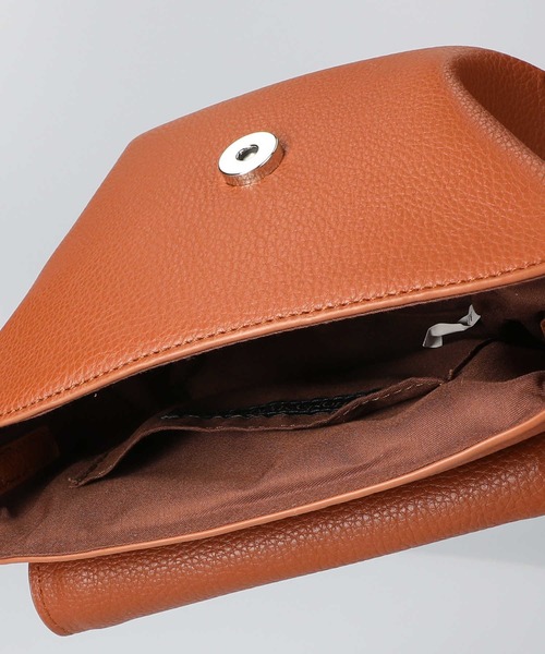 HONEYSUCKLE ROSE（ハニーサックルローズ）の「【HONEYSUCKLE ROSE】ＰＵフラップショルダー（ショルダーバッグ・レディース・ブラック/ブラウン・フリー）」の12枚目の写真