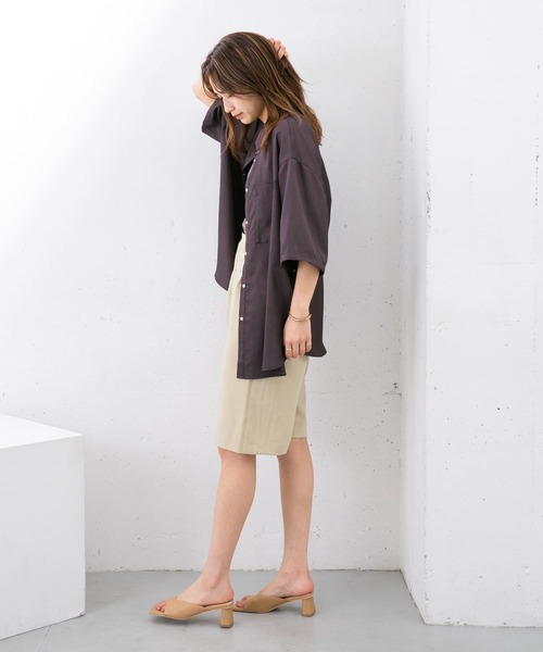 KBF（ケイビーエフ）の「ワッシャーサテン2WAY BIGシャツ（シャツ/ブラウス・レディース・グリーン/ブラウン系その他/ライトベージュ・ONE）」の14枚目の写真
