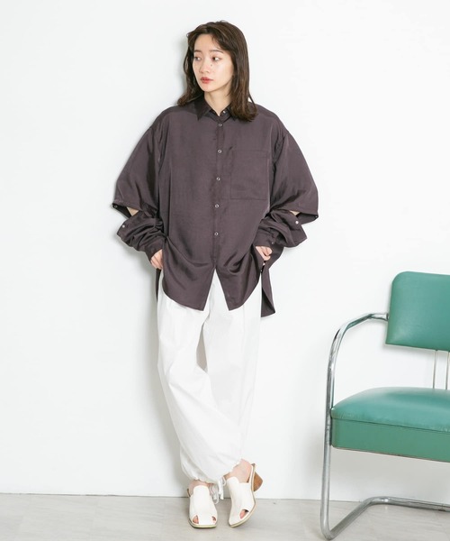 KBF（ケイビーエフ）の「ワッシャーサテン2WAY BIGシャツ（シャツ/ブラウス・レディース・グリーン/ブラウン系その他/ライトベージュ・ONE）」の20枚目の写真