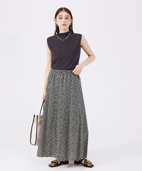 Au BANNISTER（オゥバニスター）の「ﾁｪｰﾝﾓﾁｰﾌｻﾝﾀﾞﾙ（サンダル・レディース・ブラック/ホワイト/ベージュ・M/L/S）」の4枚目の写真