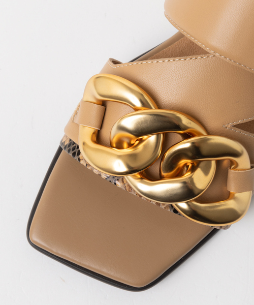 Au BANNISTER（オゥバニスター）の「ﾁｪｰﾝﾓﾁｰﾌｻﾝﾀﾞﾙ（サンダル・レディース・ブラック/ホワイト/ベージュ・M/L/S）」の14枚目の写真