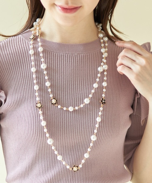 tocco closet（トッコ　クローゼット）の「フラワーモチーフ×パール２連ネックレス（ネックレス・レディース・ゴールド・FREE）」の6枚目の写真