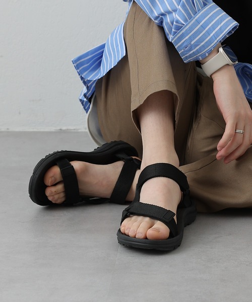 COLONY 2139（コロニートゥーワンスリーナイン）の「MENS/ベルトスポーツサンダル（サンダル・メンズ・ブラック/グレー/カーキ・MEDIUM/LARGE）」の8枚目の写真