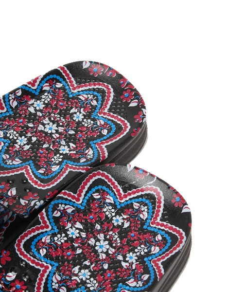 チチカカ（チチカカ）の「プリントシャワーサンダル（サンダル・レディース・その他1・SMALL/LARGE/MEDIUM）」の6枚目の写真